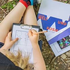 26.04.05 Osterwanderung © Arche Nebra, Matthias Ritzmann. 26.04.05 Osterwanderung © Arche Nebra, Matthias Ritzmann.