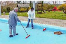 22.04.14 Terrassen-Schwimmbad Nebra.jpg