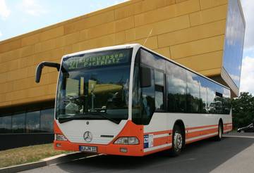 per Bus zur Arche.jpg