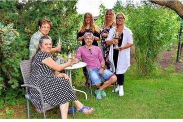 Wenn Besen draußen hängt