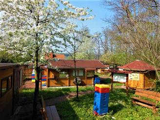 Bienenlehrgarten..jpg